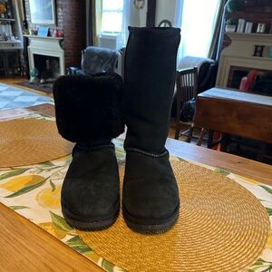 Traditional Black Uggs - never worn outside - sz 7